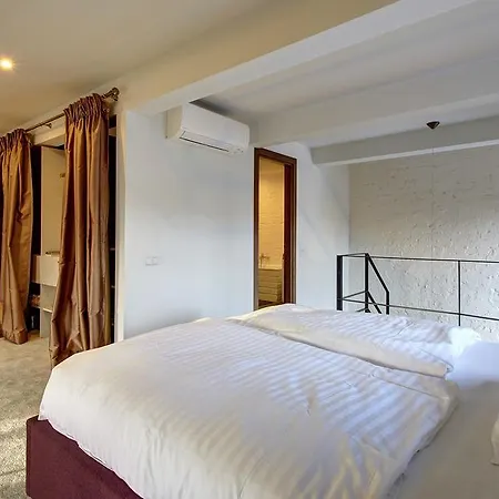Loft 65 Panoramic View Apartment